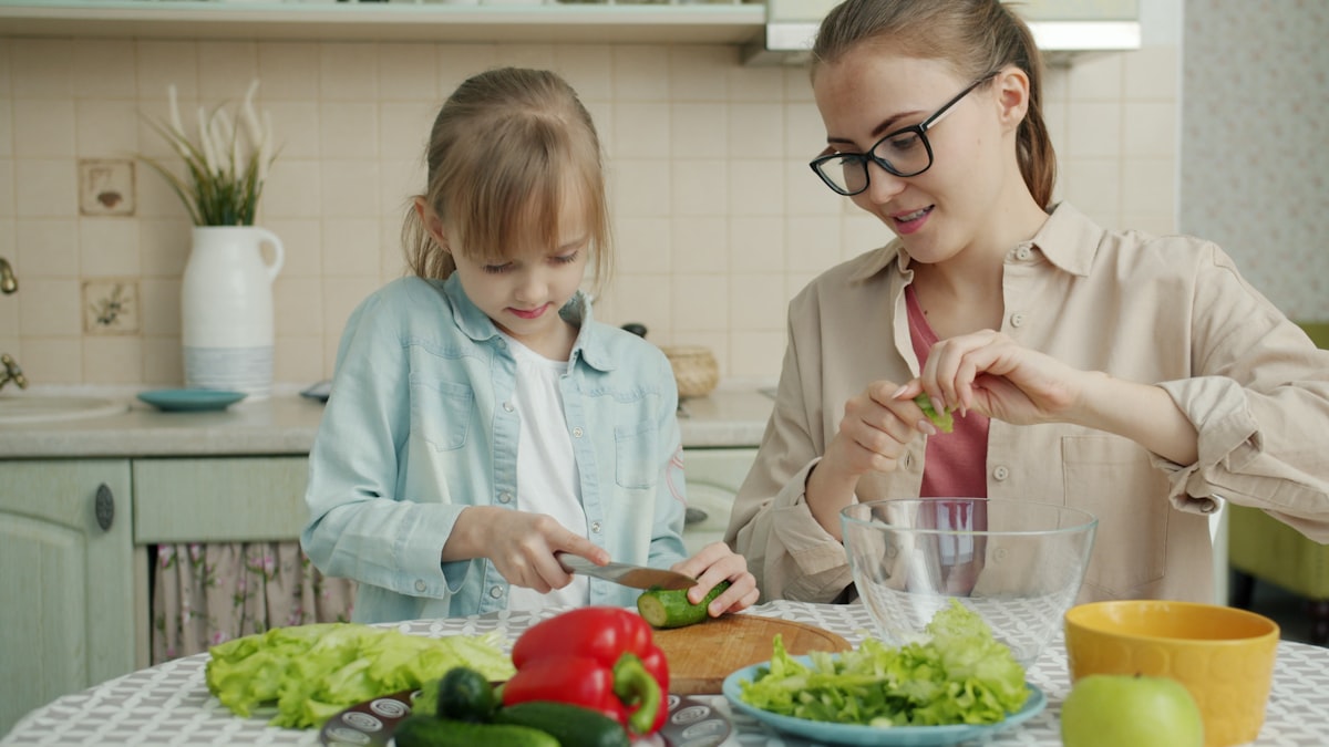 Plats cuisines du monde avec nutriments équilibrés